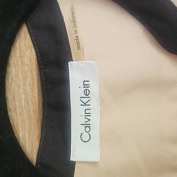 Calvin Klein Quarter Zip Blush with Black Trim Blouse Size Medium - Picture 5 of 8